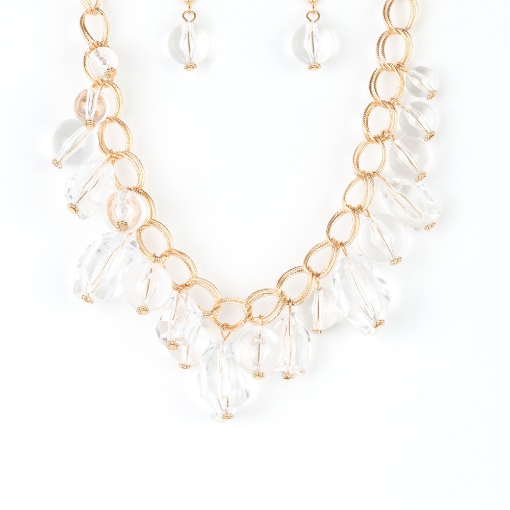 ❤️‍🔥5/$25❤️‍🔥 Gorgeously Globetrotter Gold Necklace - Picture 2 of 2